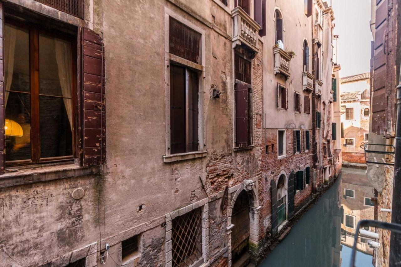 Fenice Backstage Over Canal Velence Kültér fotó